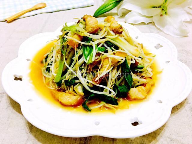 葱香花肉炒银芽