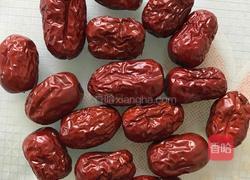 银耳莲子百合粥的做法图解4