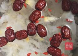 银耳莲子百合粥的做法图解5