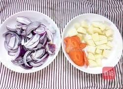 咖喱土豆鸡的做法图解1