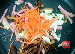 三鲜炒面的做法图解7