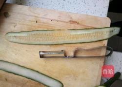 凉拌黄瓜卷的做法图解2