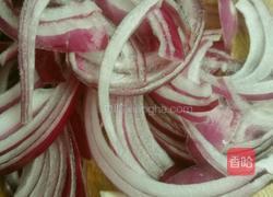 洋葱木耳炒鸡蛋的做法图解1