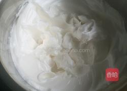 戚风蛋糕的做法图解4