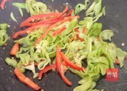 双椒炒鸡胸肉的做法图解6