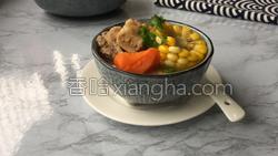 胡萝卜玉米排骨汤的做法图解24