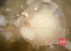 冰糖百合雪梨汤的做法图解4