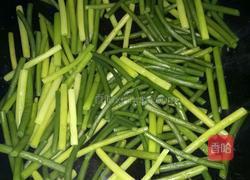 蒜苔炒烧肉的做法图解4