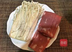 金针菇培根卷的做法图解1