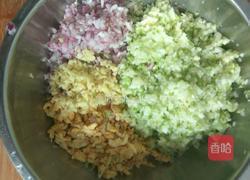 鸡蛋西葫芦洋葱……饺子馅(鲜香型)的做法图解6