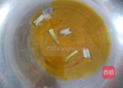 土豆干炖鸡肉块的做法图解2