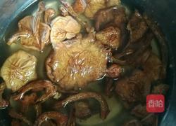 菌子猪肚汤的做法图解1