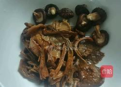 菌子猪肚汤的做法图解2