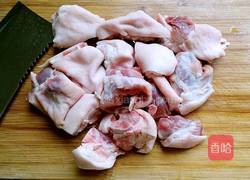 冰糖肘子的做法图解1