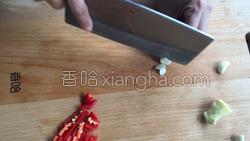 蚕豆米炒肉的做法图解7