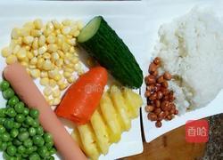 田园菠萝炒饭的做法图解1