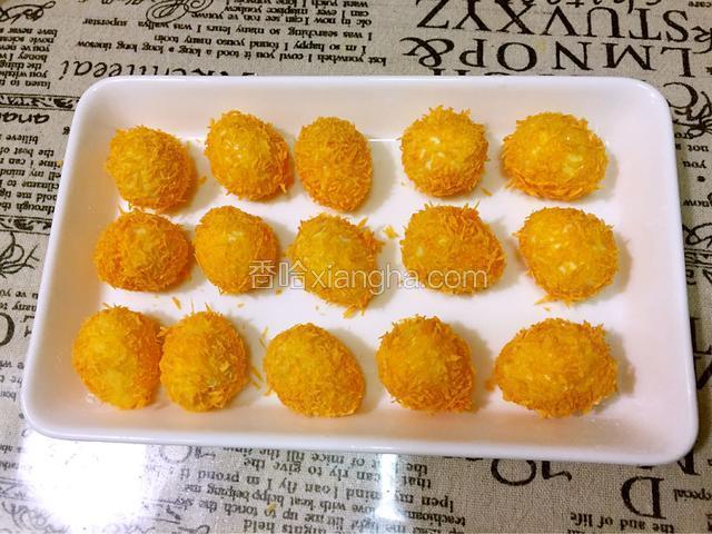 依次做好所有的鹌鹑蛋