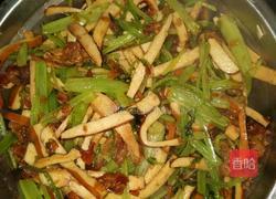芹菜香干丝的做法图解8
