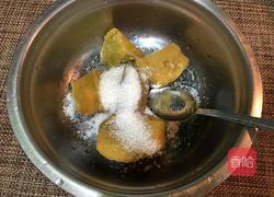 芝麻红薯饼的做法图解1