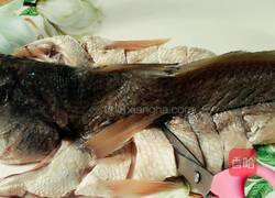 豉油蒸黄鱼的做法图解3