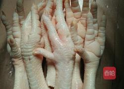 红枣花生凤爪汤(电饭煲)的做法图解1