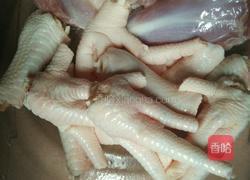 红枣花生凤爪汤(电饭煲)的做法图解2