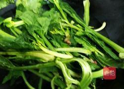 油香炝菠菜的做法图解1