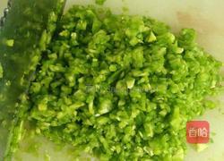 苦瓜煎蛋的做法图解1