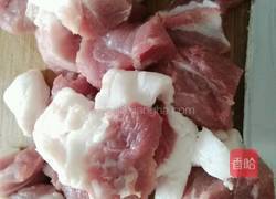 春笋秘制烧肉的做法图解1