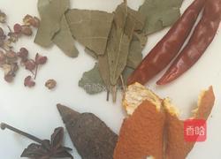 电饭煲红烧猪蹄的做法图解3