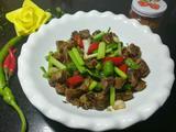 大蒜辣椒炒腊鸭的做法[图]