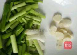 大蒜辣椒炒腊鸭的做法图解4