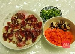 腊肠焖饭的做法图解2