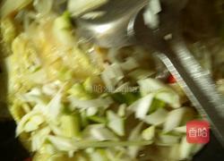 白菜炒粉调的做法图解8
