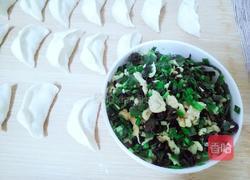 韭菜鸡蛋饺子的做法图解15