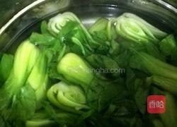 蒜蓉蚝油炒油菜的做法图解1