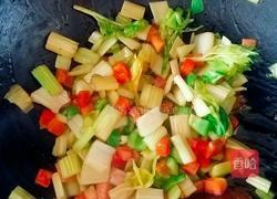 炒芹菜丁的做法图解7