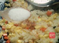 胡萝卜蛋炒饭的做法图解11