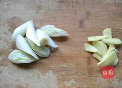 蔥爆魚片的做法圖解3