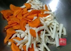 海鲜菇炒羊肉的做法图解5