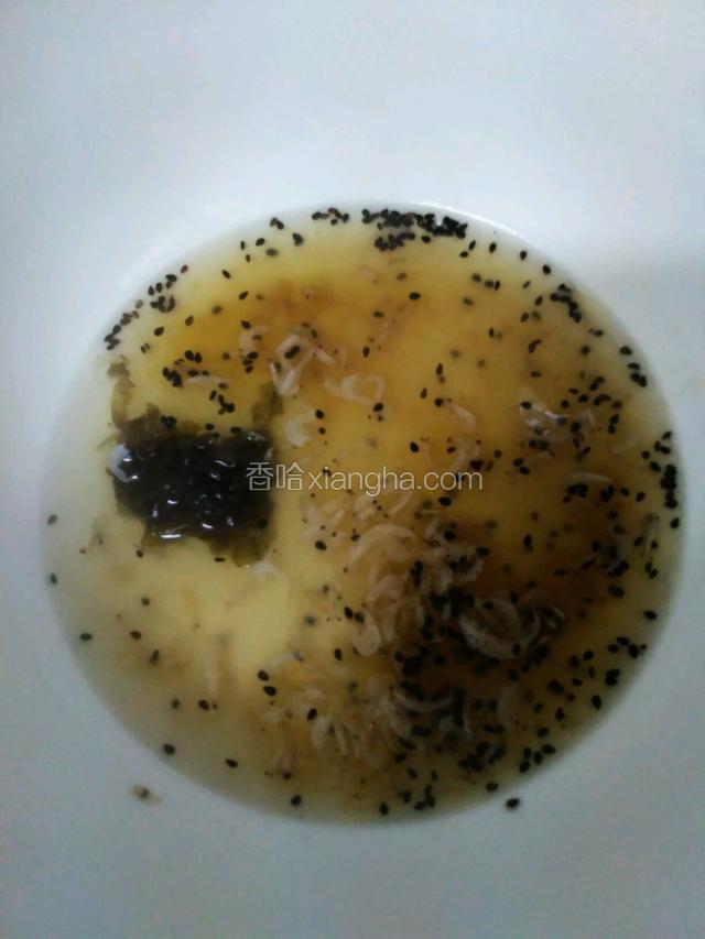 煮馄饨的热水沏汤。