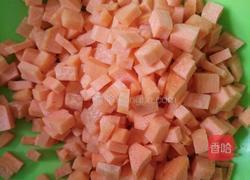 胡萝卜肉丁饭的做法图解3