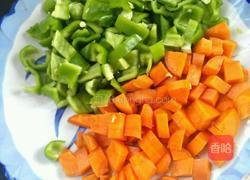 黄豆芽炒肉皮的做法图解3