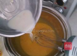 蒸蛋黄（宝宝餐）的做法图解3