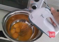 蒸蛋黄（宝宝餐）的做法图解2