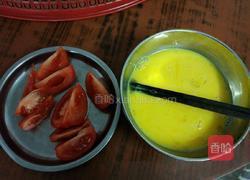 西红柿鸡蛋汤（甜的）的做法图解1