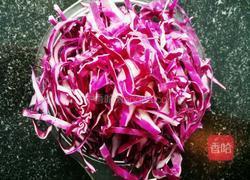 凉拌紫甘蓝的做法图解2