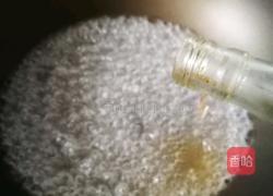 「Cathy边吃边营养」鱿鱼清炒蒜黄的做法图解7