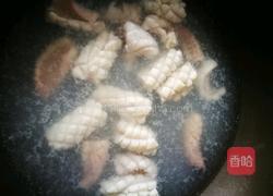 「Cathy边吃边营养」鱿鱼清炒蒜黄的做法图解8