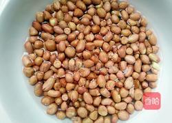 酥花生米的做法图解2